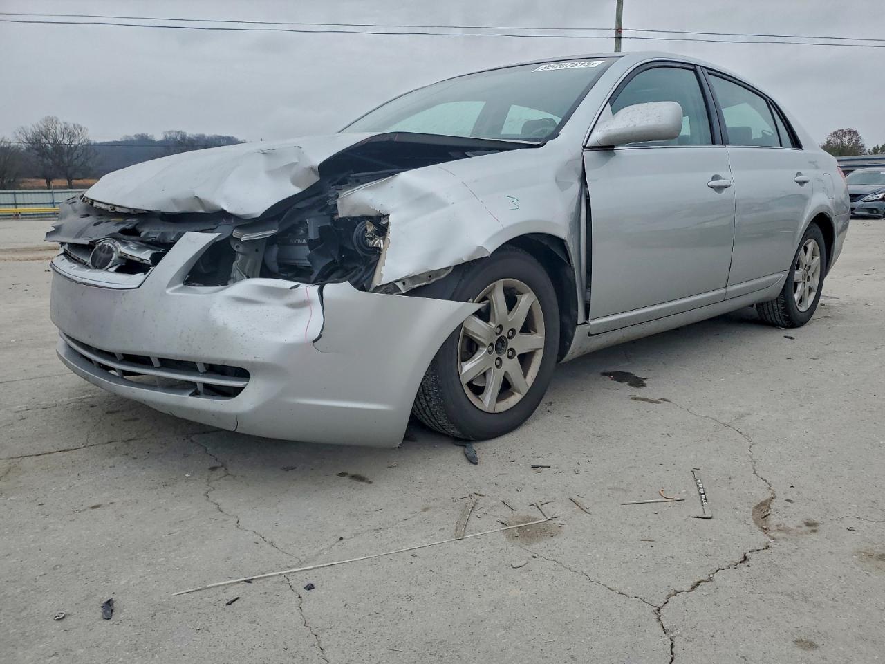 2006 TOYOTA Avalon
