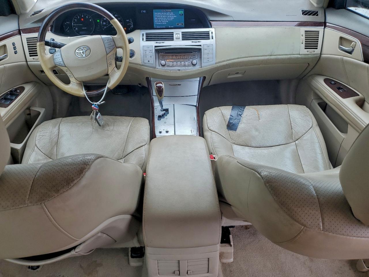 2010 TOYOTA Avalon