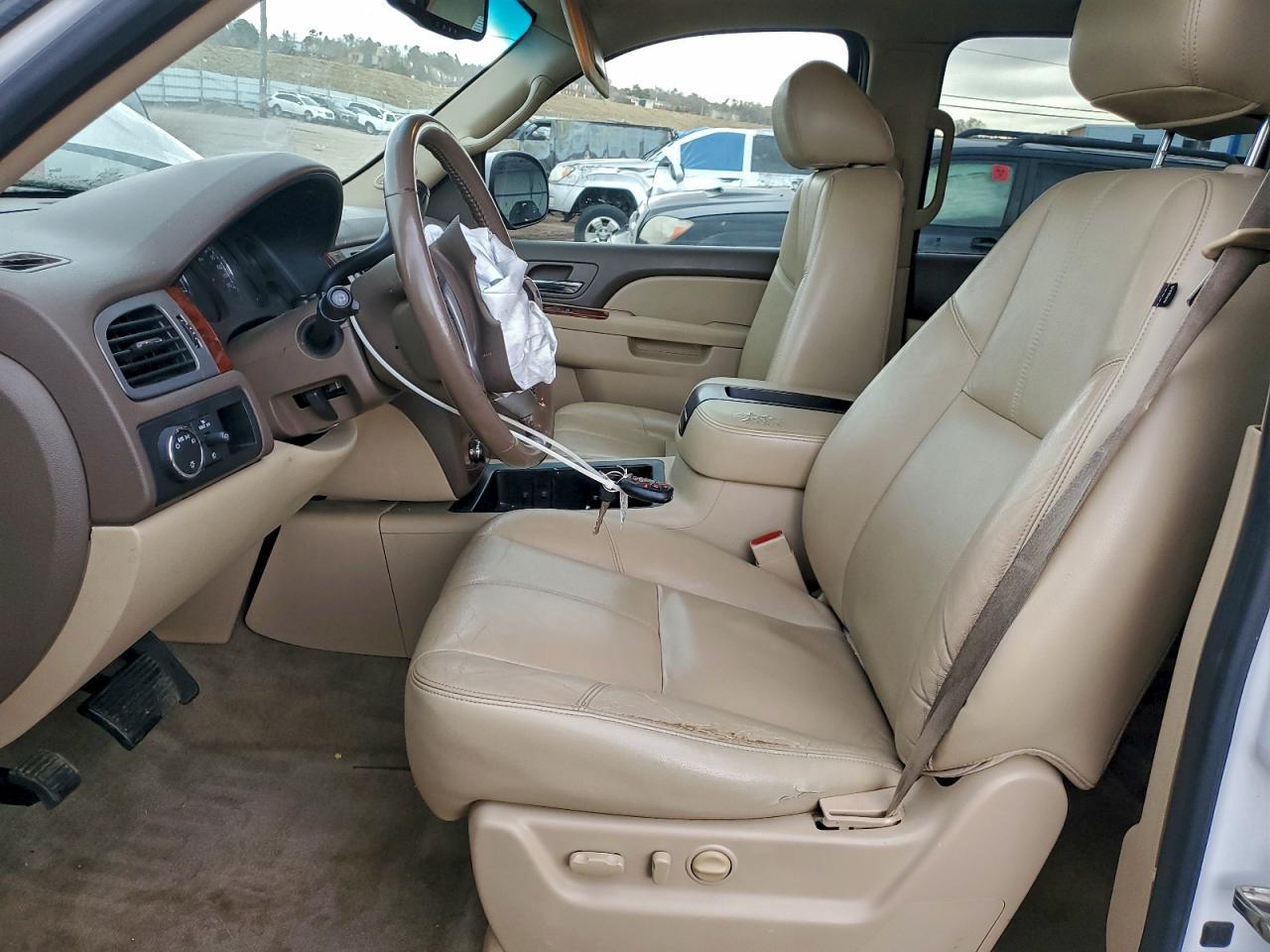 2012 CHEVROLET Suburban