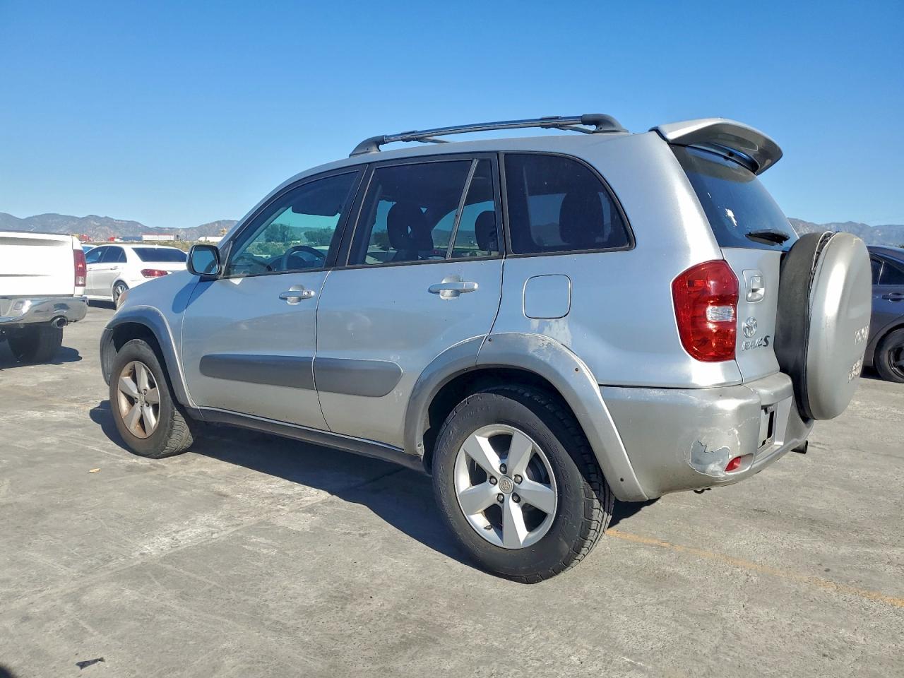 2004 TOYOTA RAV4
