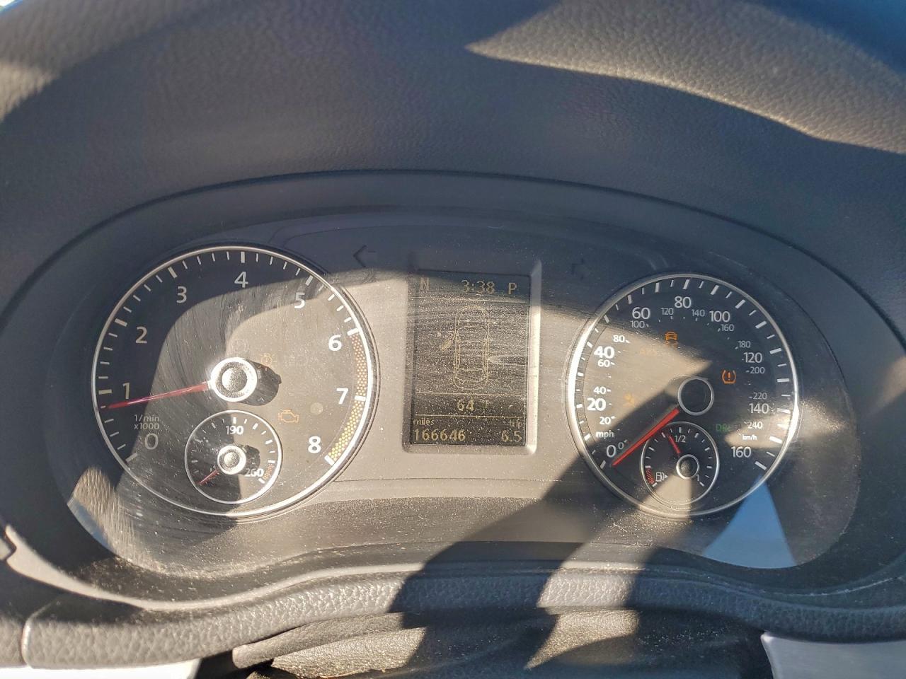 2012 VOLKSWAGEN Passat
