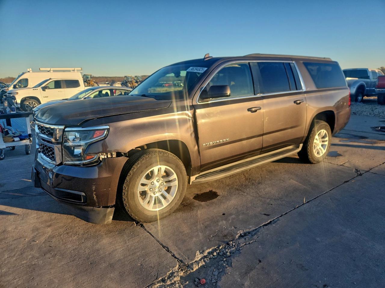 2016 CHEVROLET Suburban