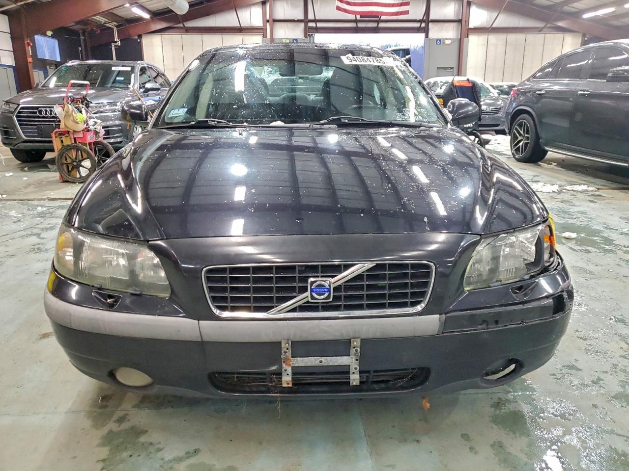 2004 VOLVO S60
