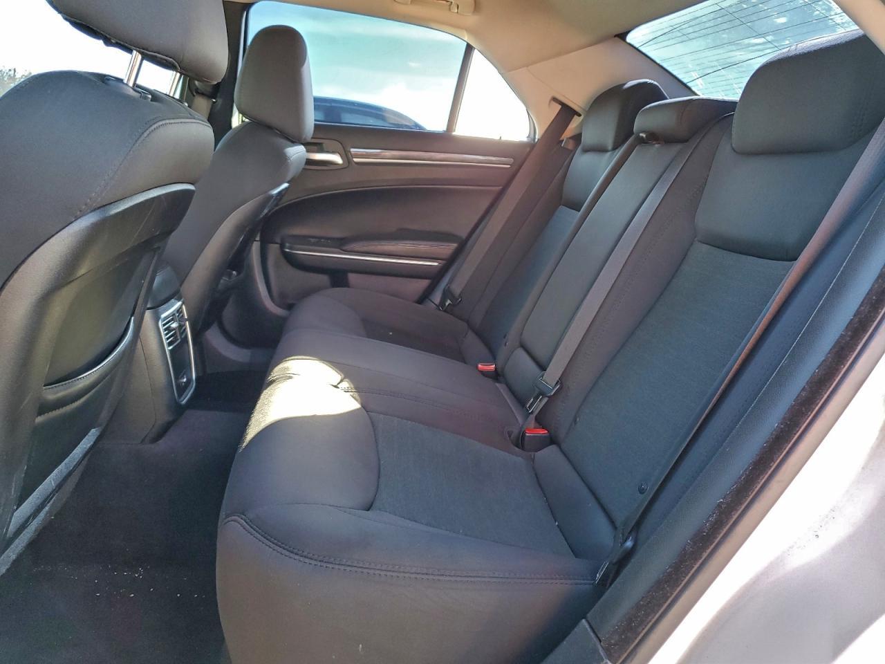 2018 CHRYSLER 300