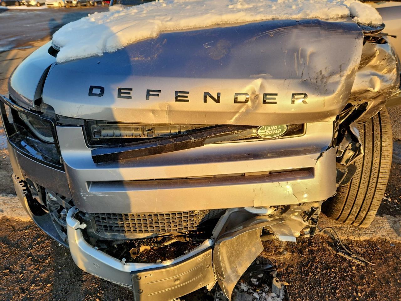 2020 LAND ROVER Defender