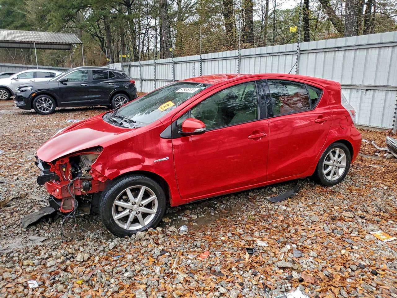 2012 TOYOTA Prius c