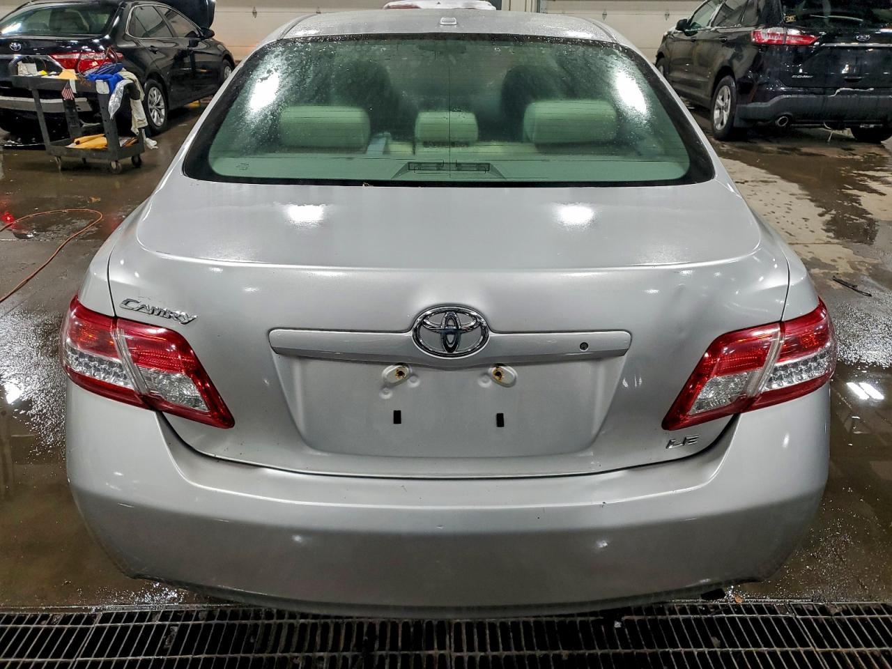 2011 TOYOTA CAMRY