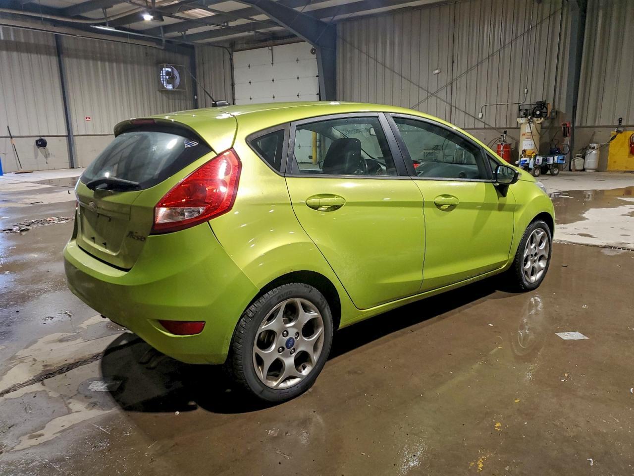 2012 FORD Fiesta