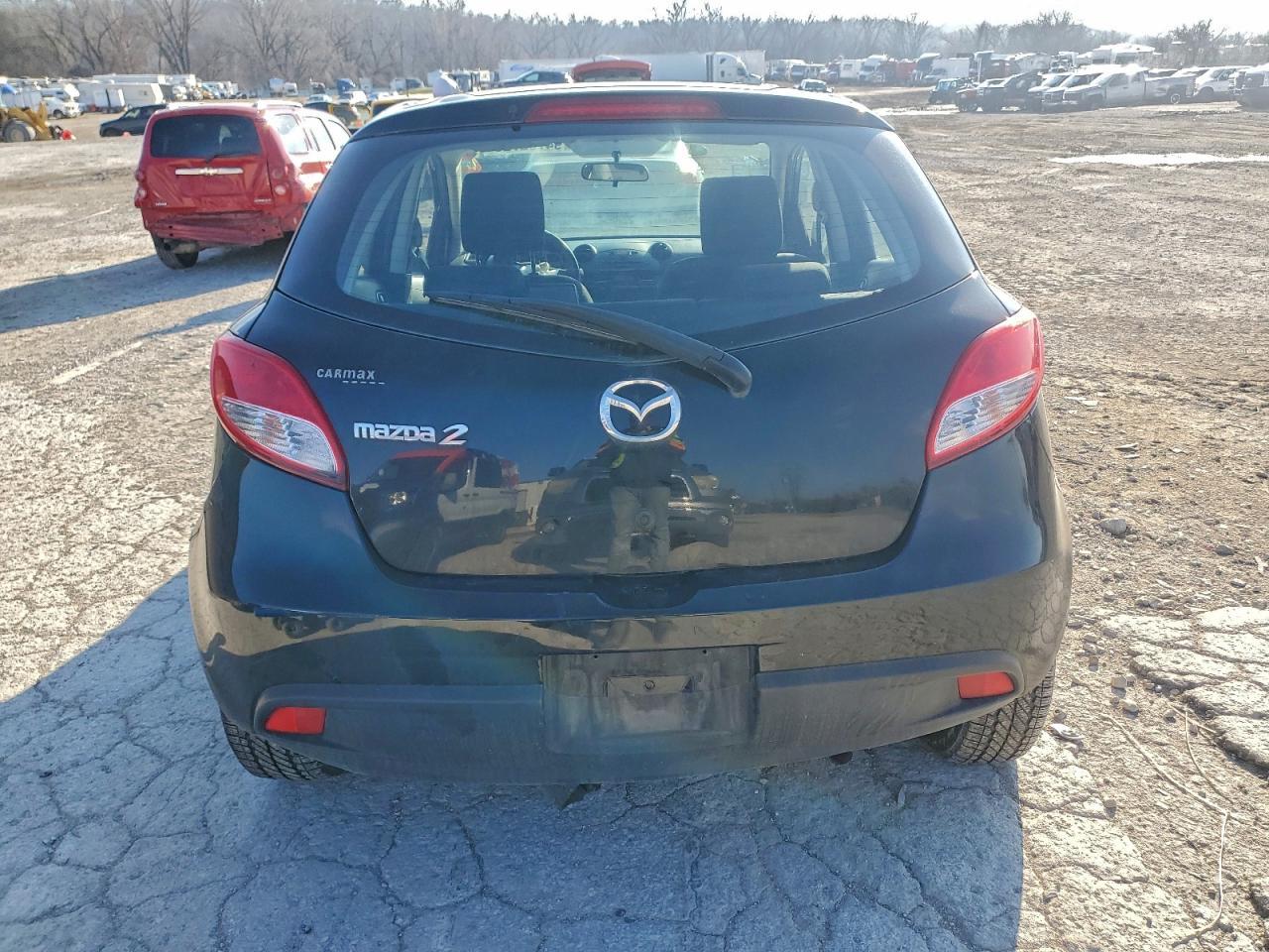 2013 MAZDA 2