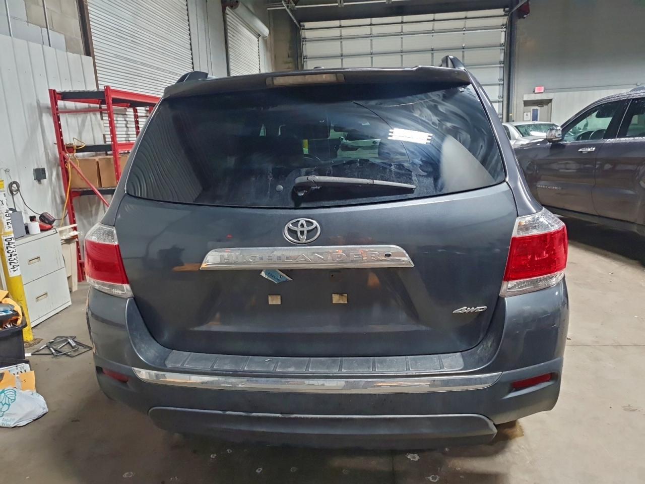 2013 TOYOTA HIGHLANDER