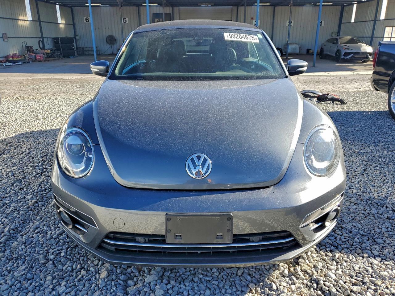 2019 VOLKSWAGEN Beetle