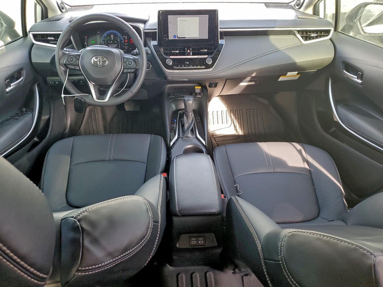 2024 TOYOTA COROLLA