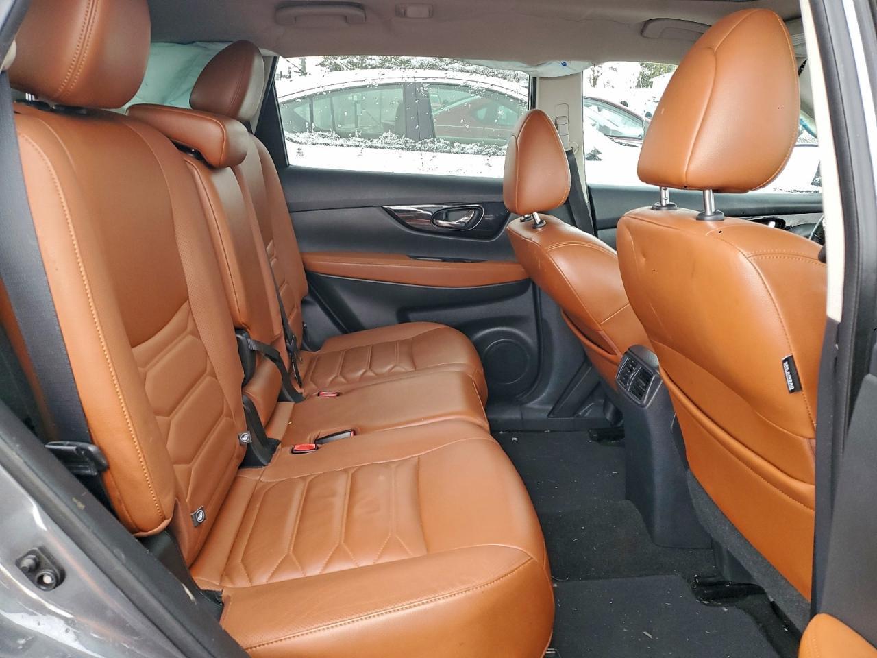 2017 NISSAN ROGUE