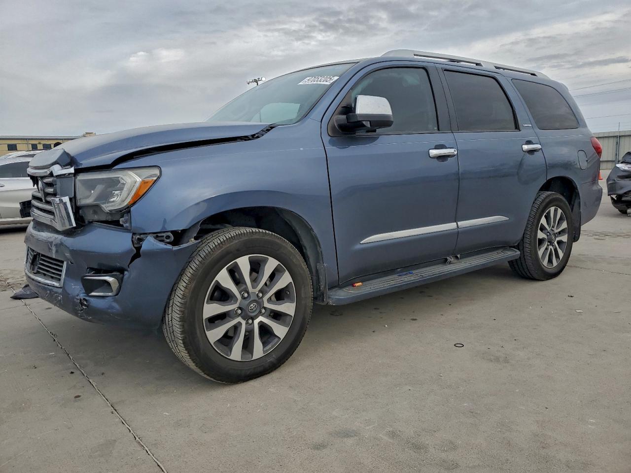 2019 TOYOTA Sequoia