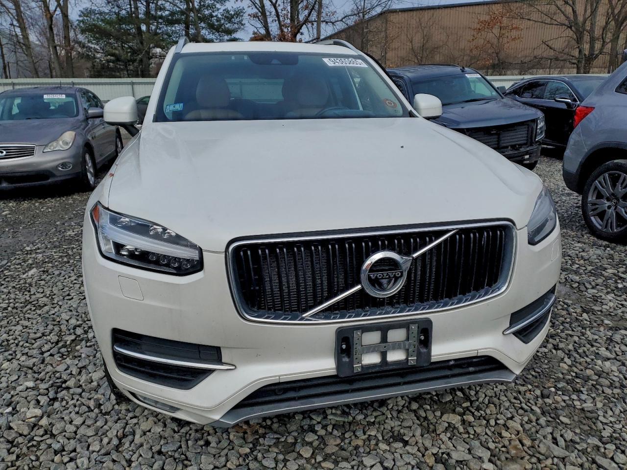 2016 VOLVO XC90