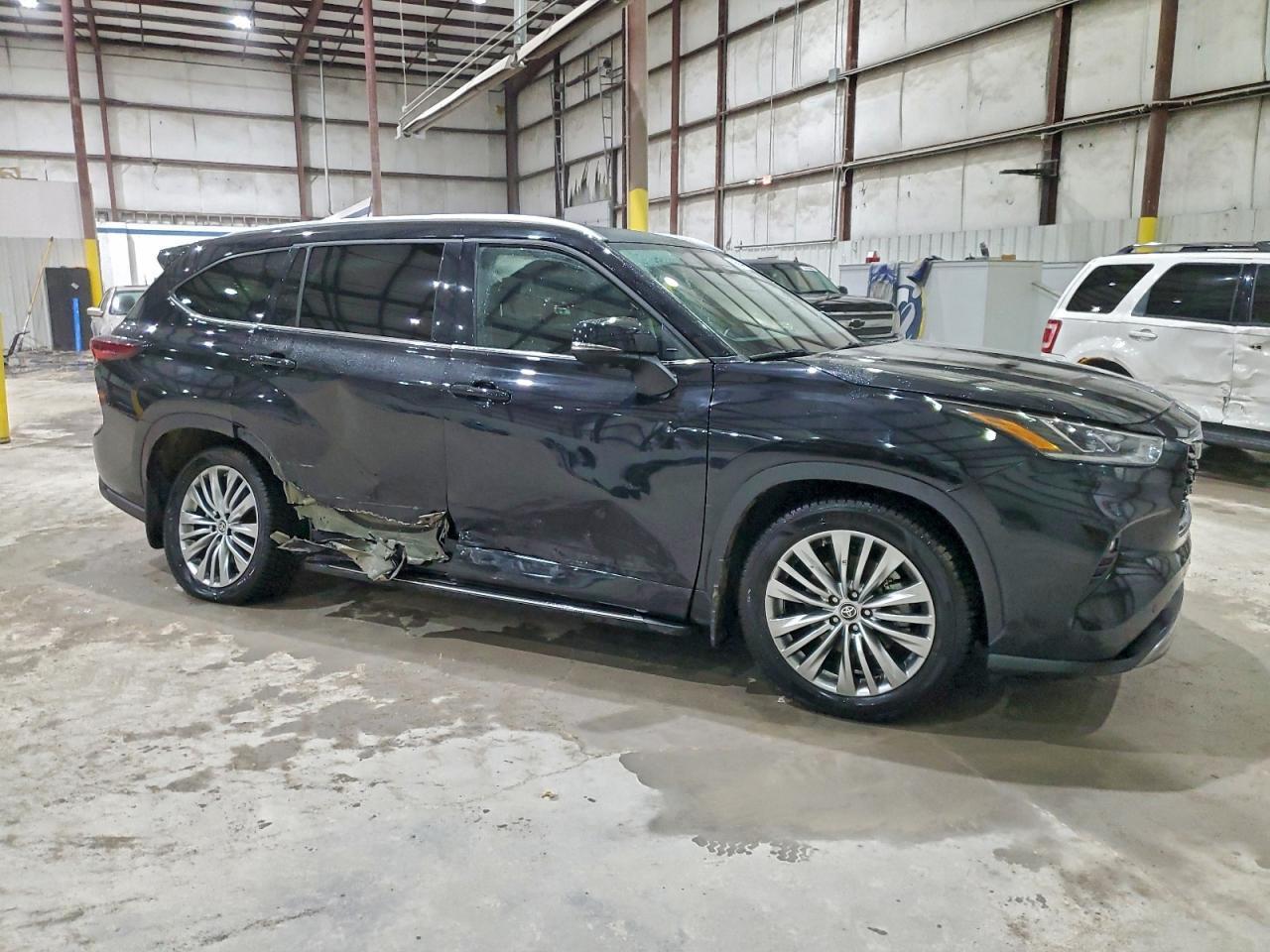 2024 TOYOTA HIGHLANDER