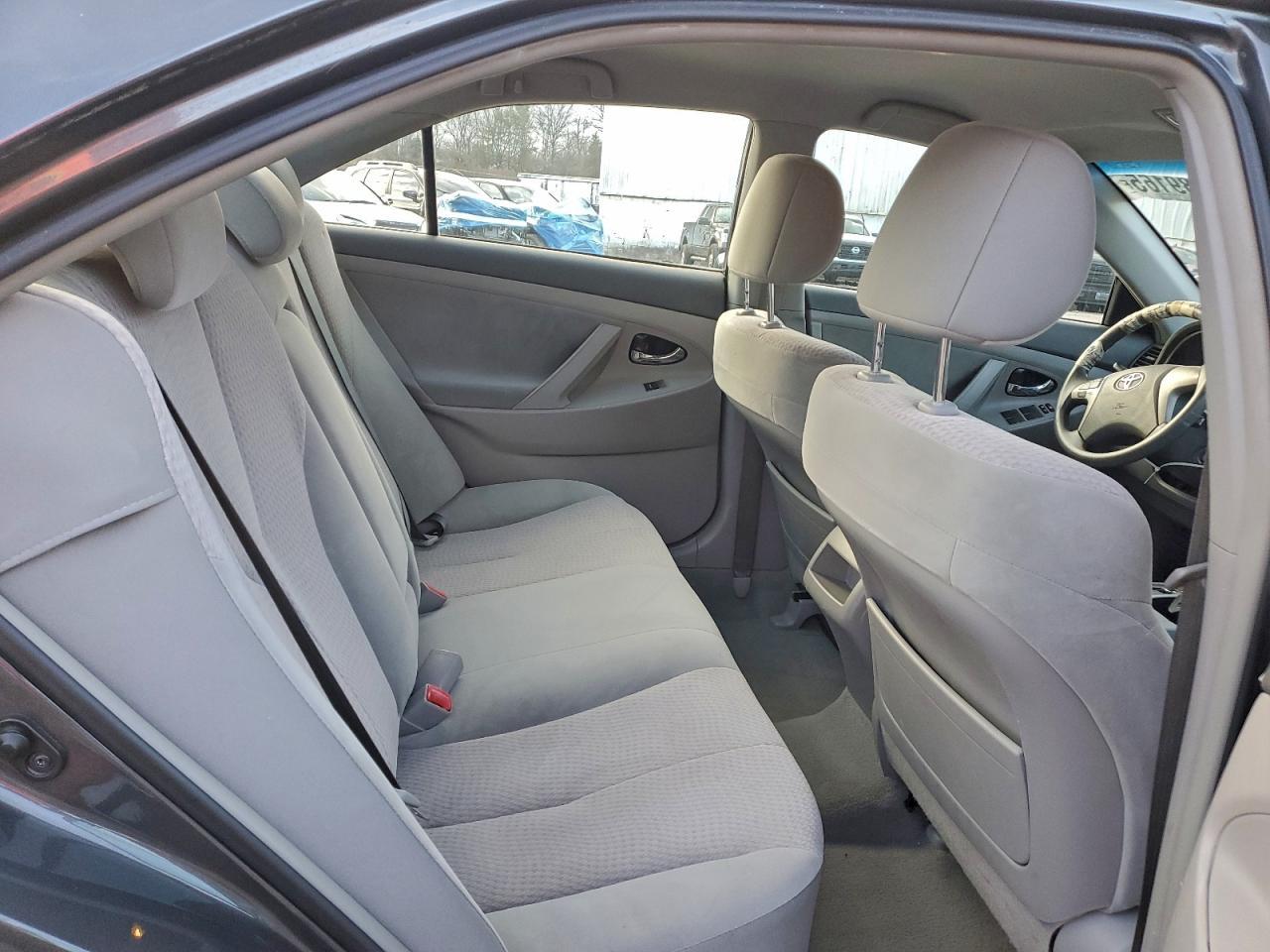 2011 TOYOTA CAMRY