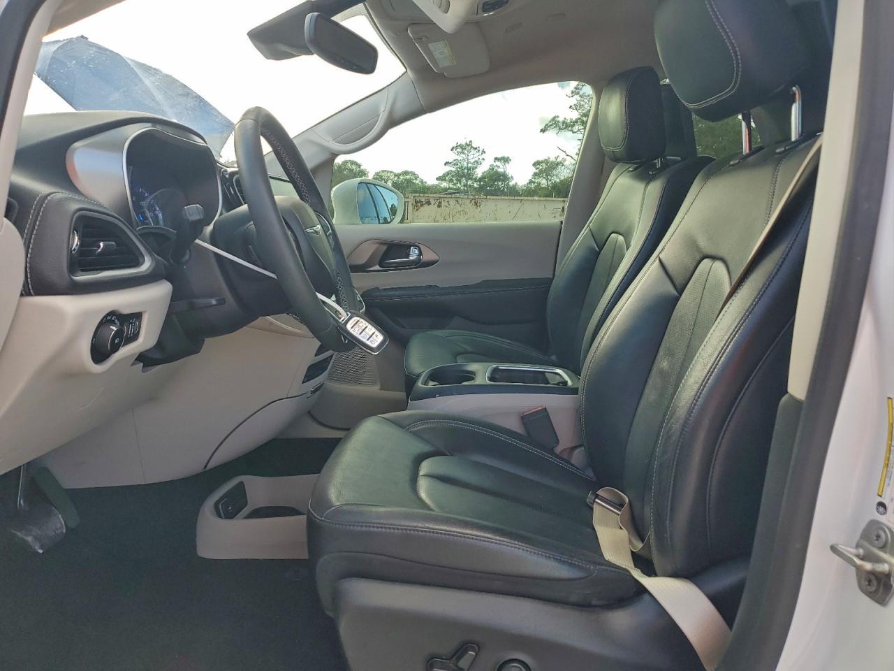 2022 CHRYSLER Pacifica