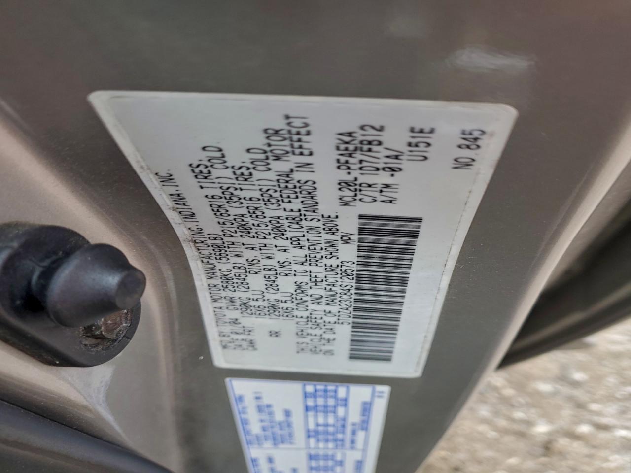 2004 TOYOTA SIENNA