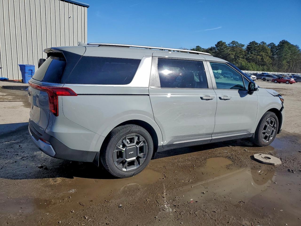 2026 KIA Carnival