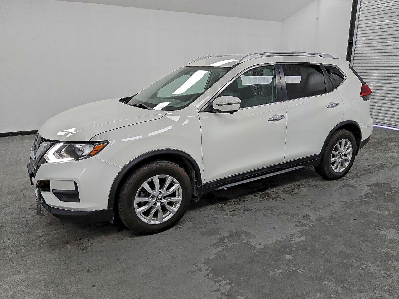 2017 NISSAN ROGUE