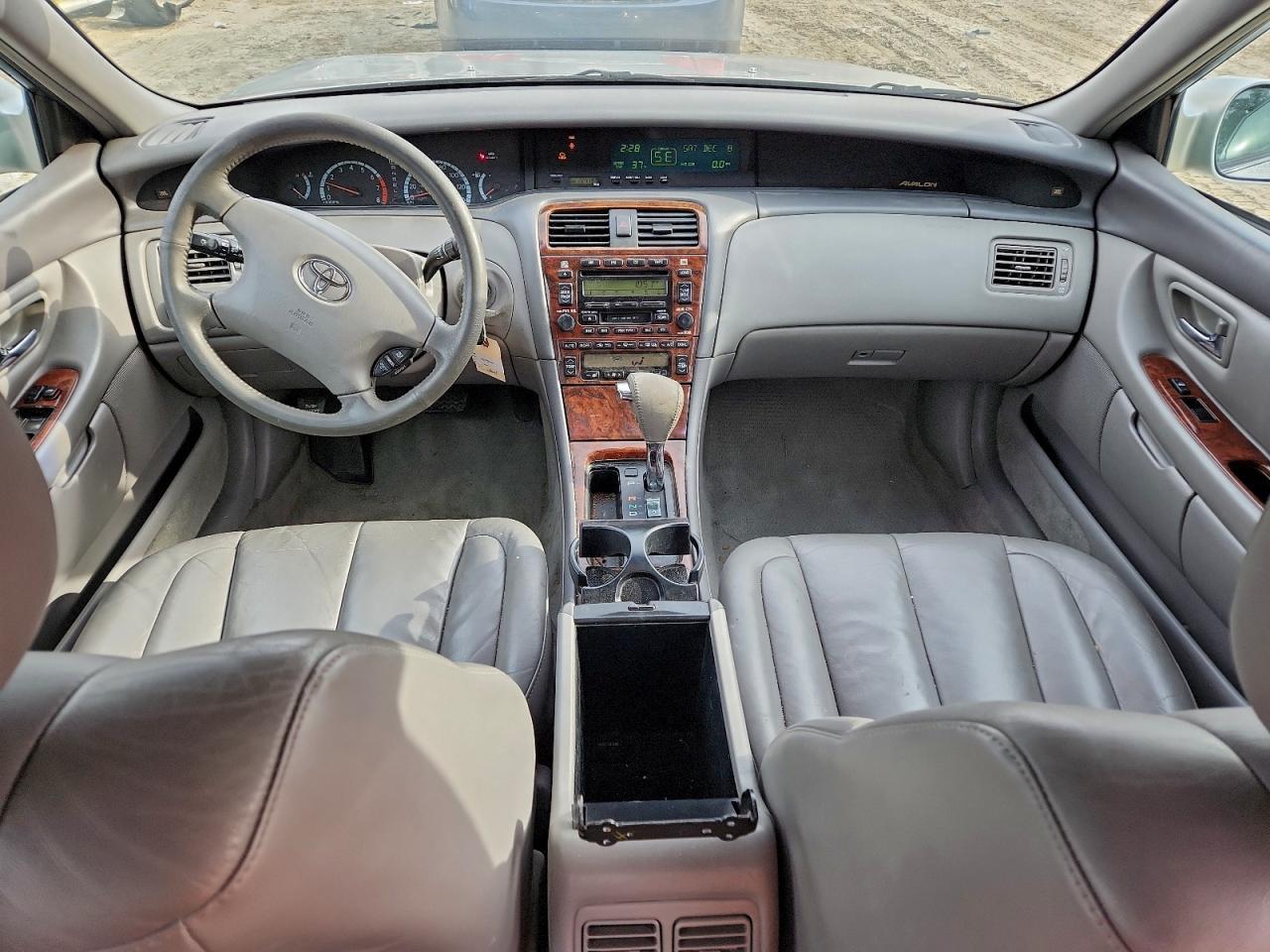 2002 TOYOTA Avalon