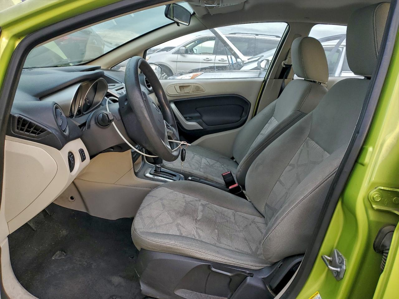 2011 FORD Fiesta