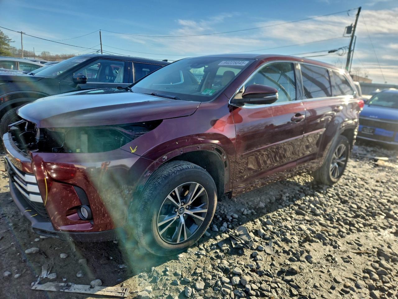 2017 TOYOTA HIGHLANDER
