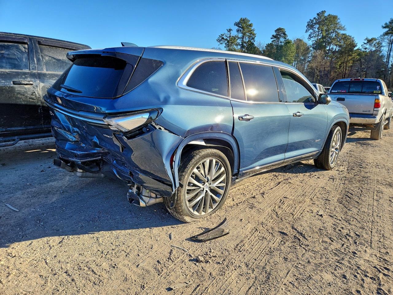 2025 BUICK ENCLAVE AVENIR