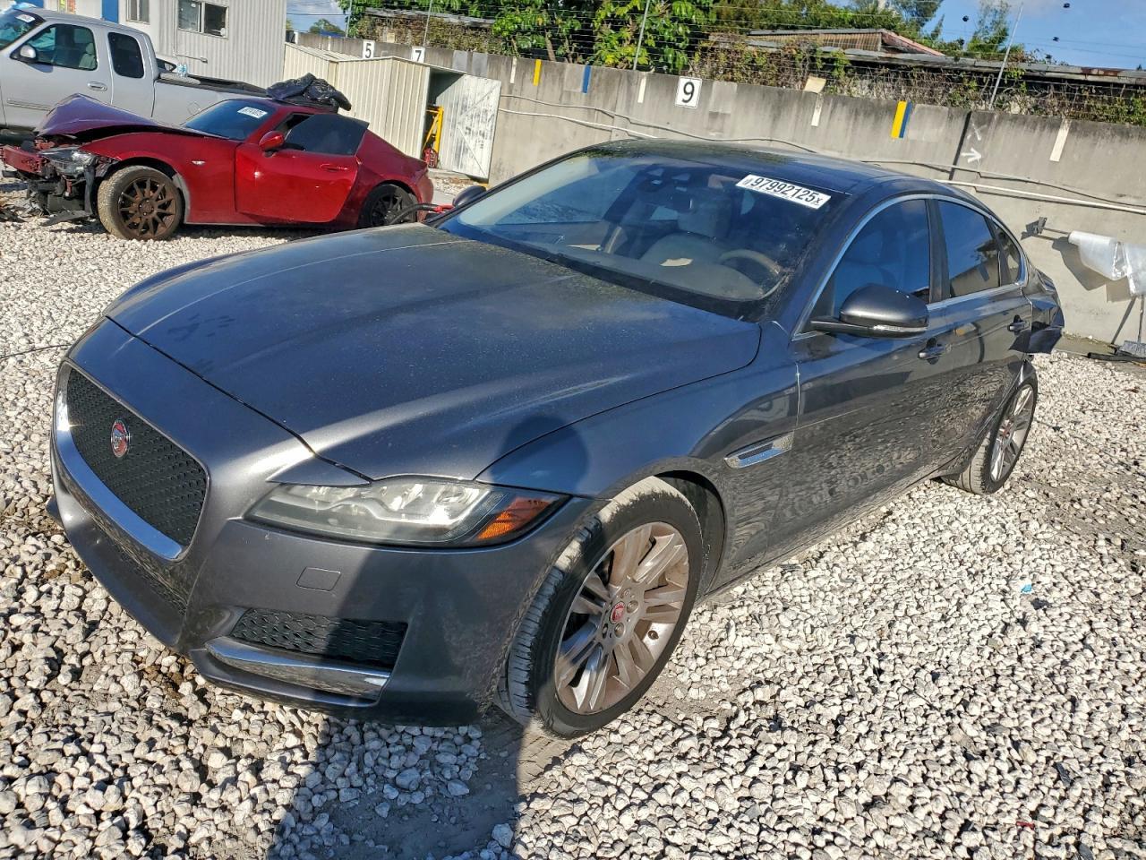 2017 JAGUAR XF