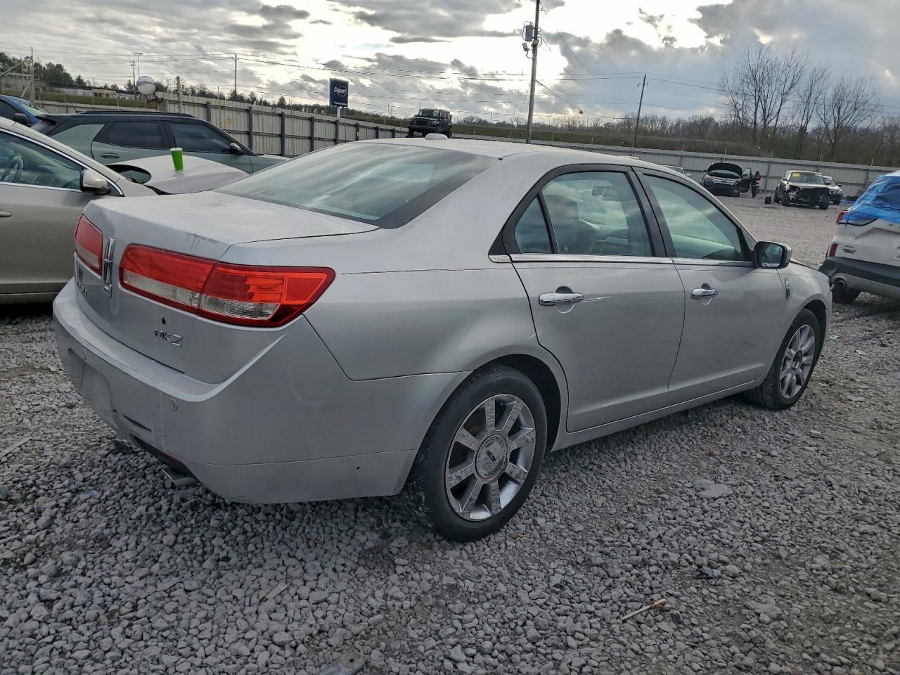 2010 LINCOLN MKZ