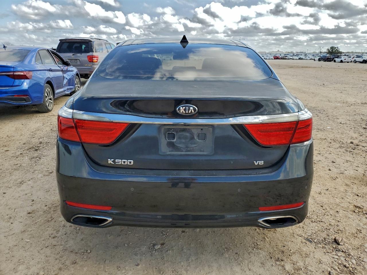 2016 KIA K900