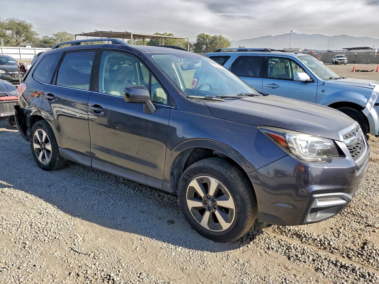2017 SUBARU FORESTER
