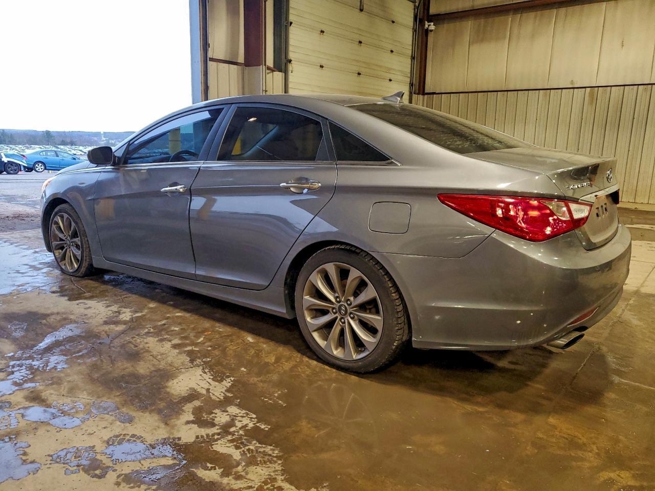 2011 HYUNDAI SONATA