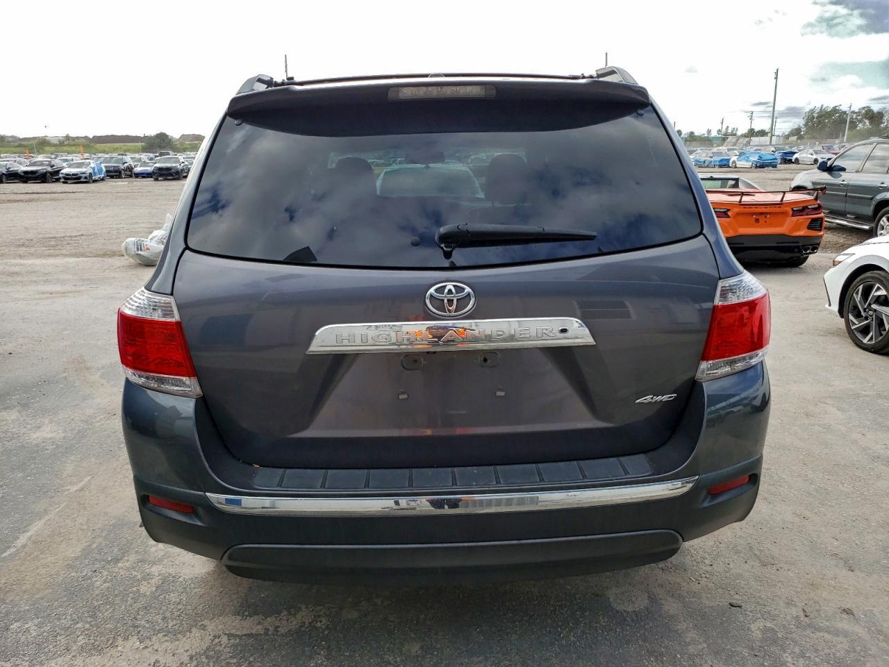 2012 TOYOTA HIGHLANDER