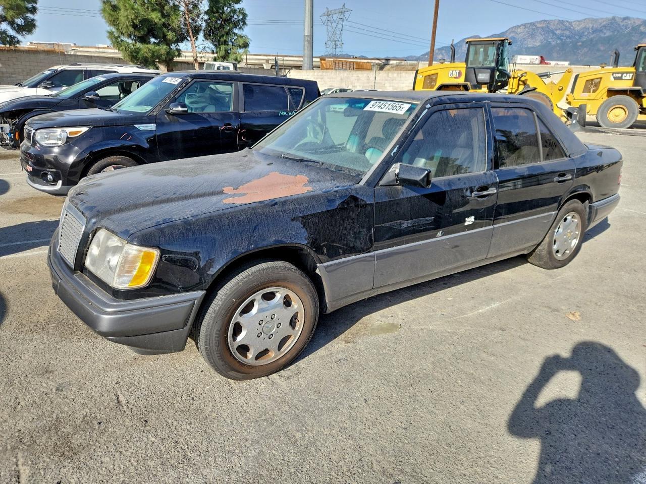 1995 MERCEDES-BENZ E-Class