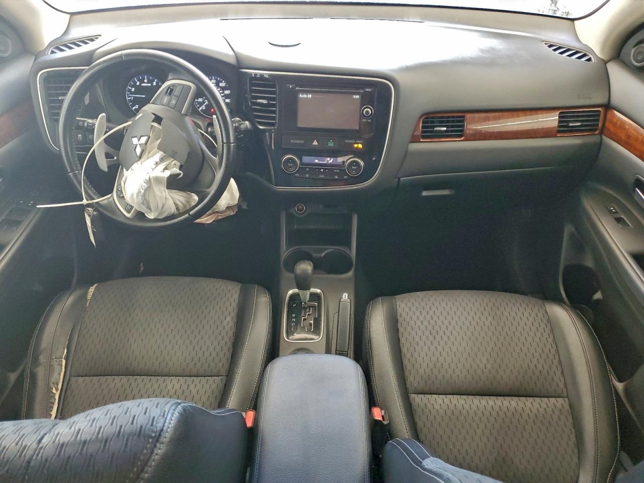 2015 MITSUBISHI outlander