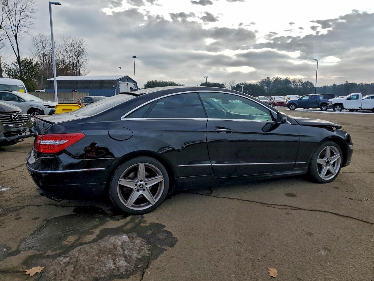 2013 MERCEDES-BENZ E-Class