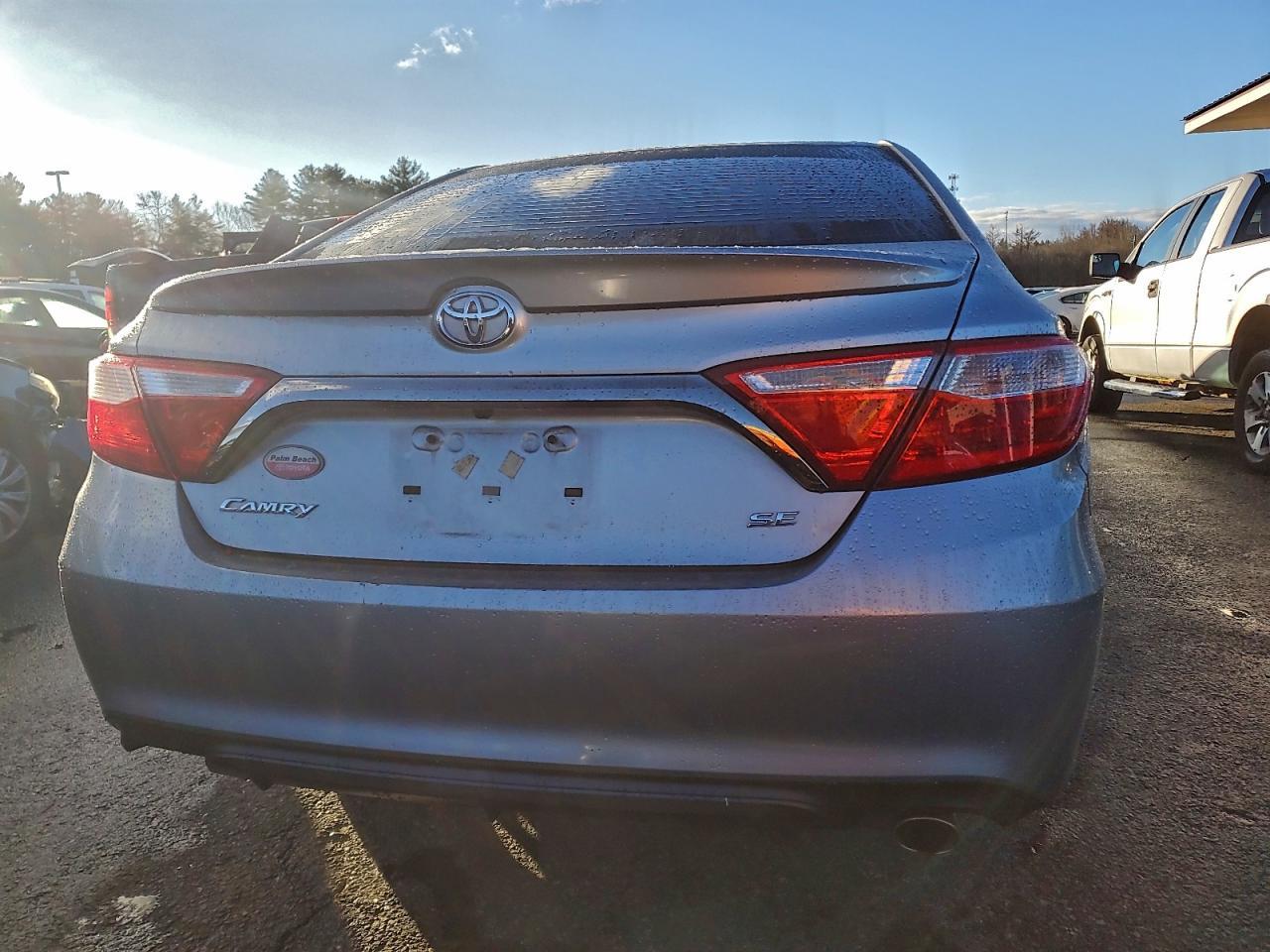 2016 TOYOTA CAMRY