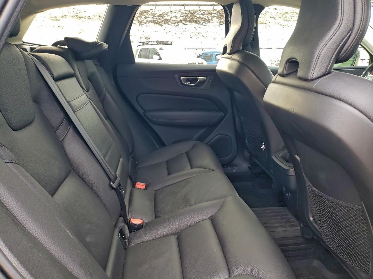 2021 VOLVO XC60