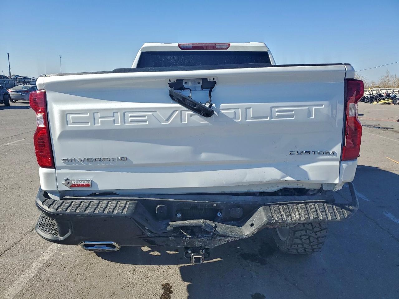 2025 CHEVROLET Silverado