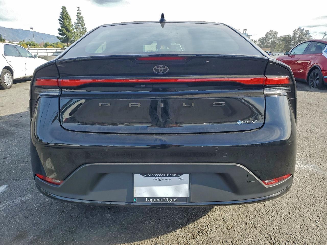 2024 TOYOTA PRIUS