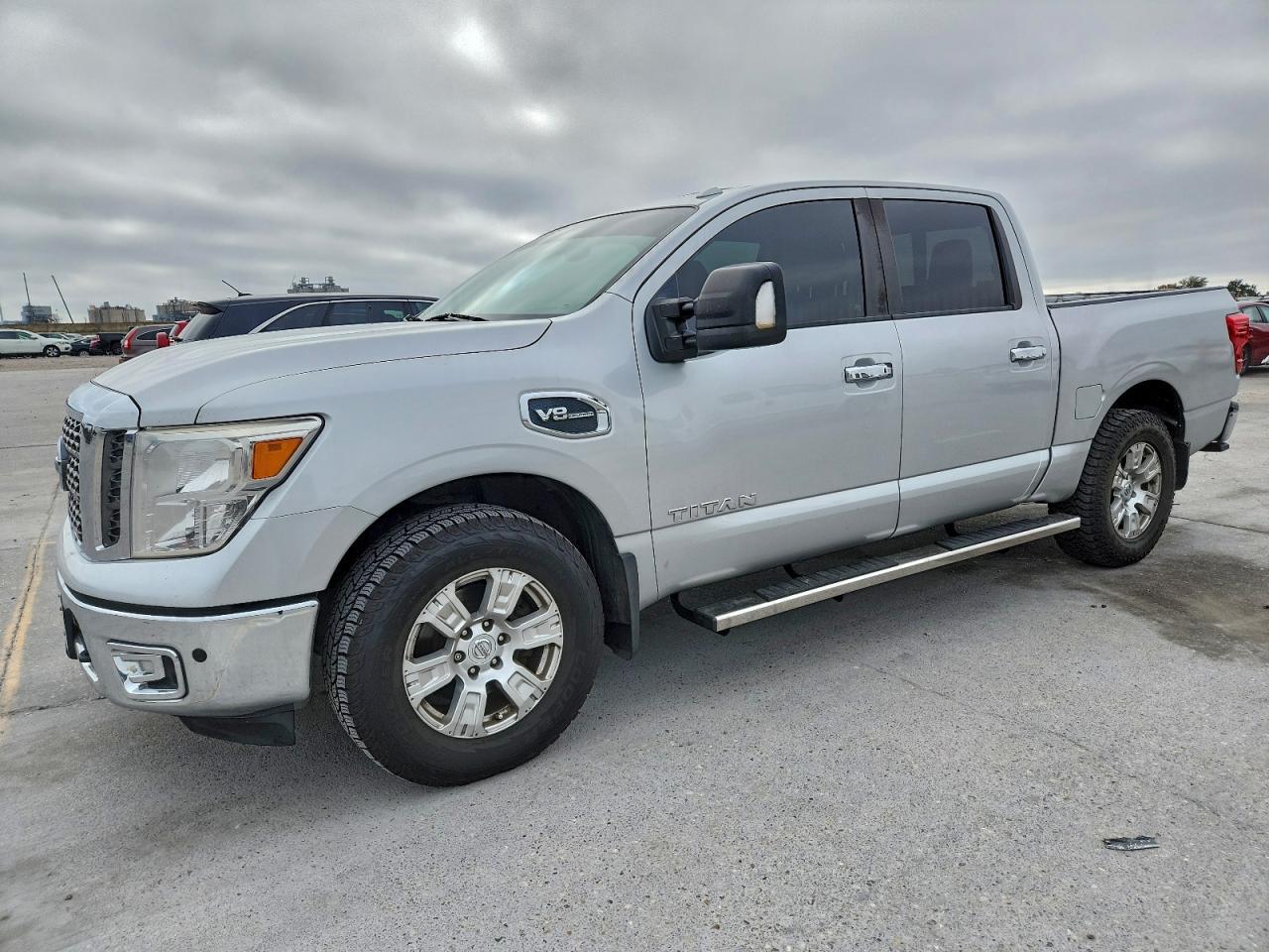 2017 NISSAN Titan