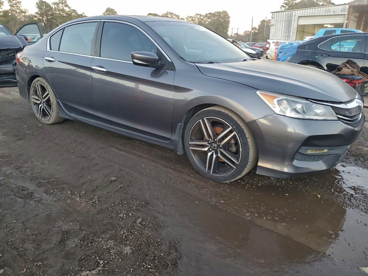 2017 HONDA ACCORD