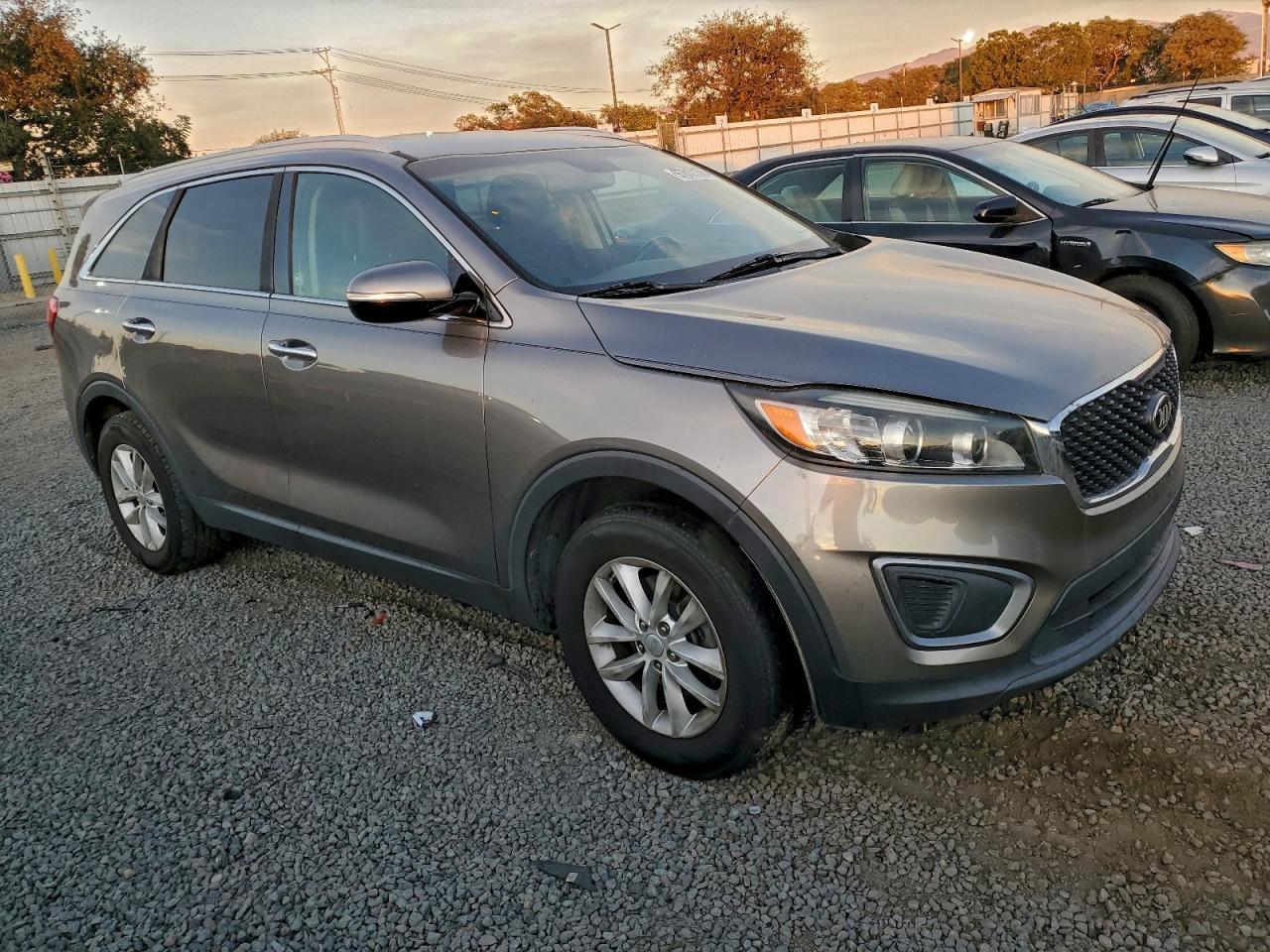 2016 KIA SORENTO