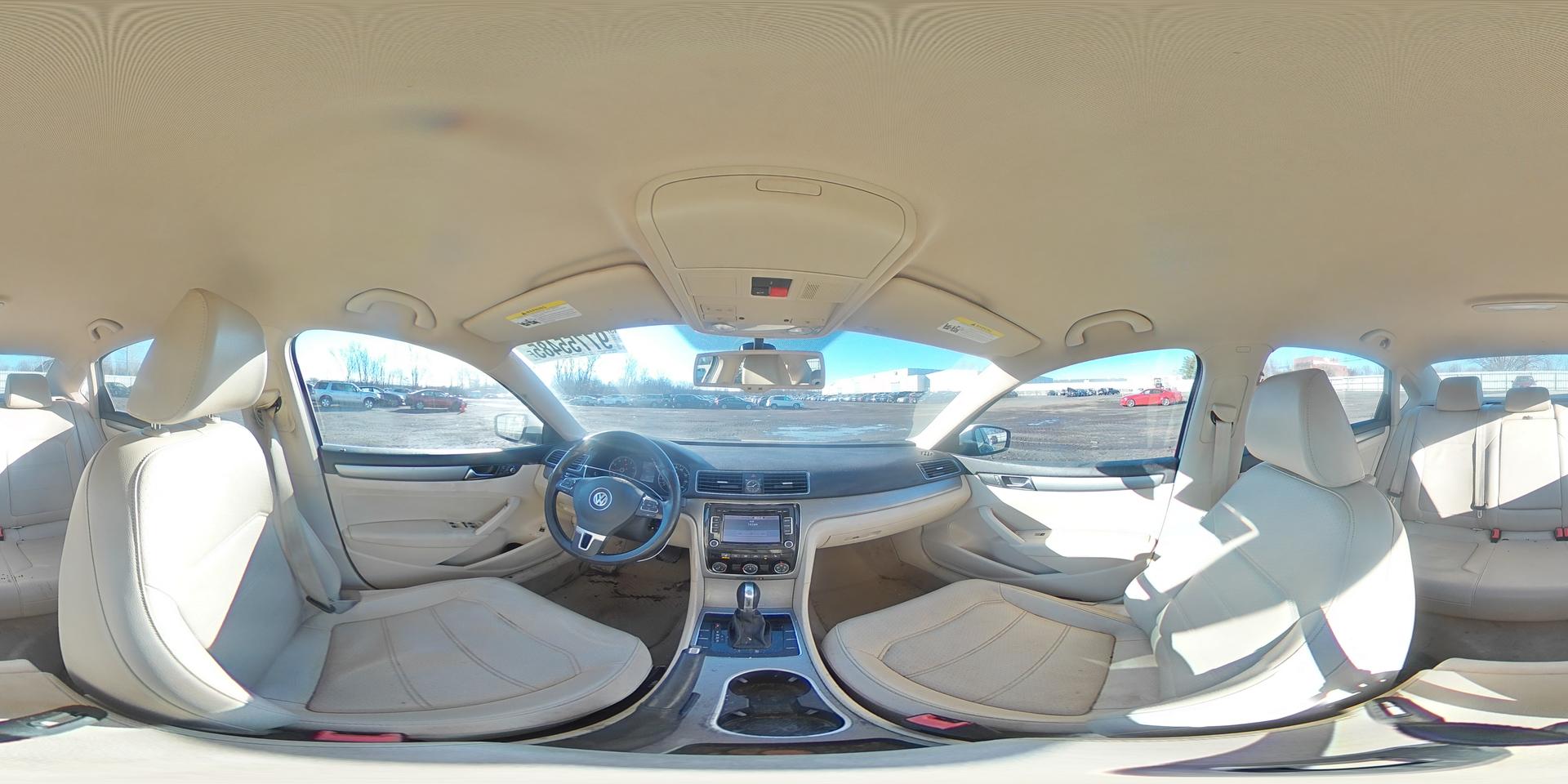 2014 VOLKSWAGEN Passat