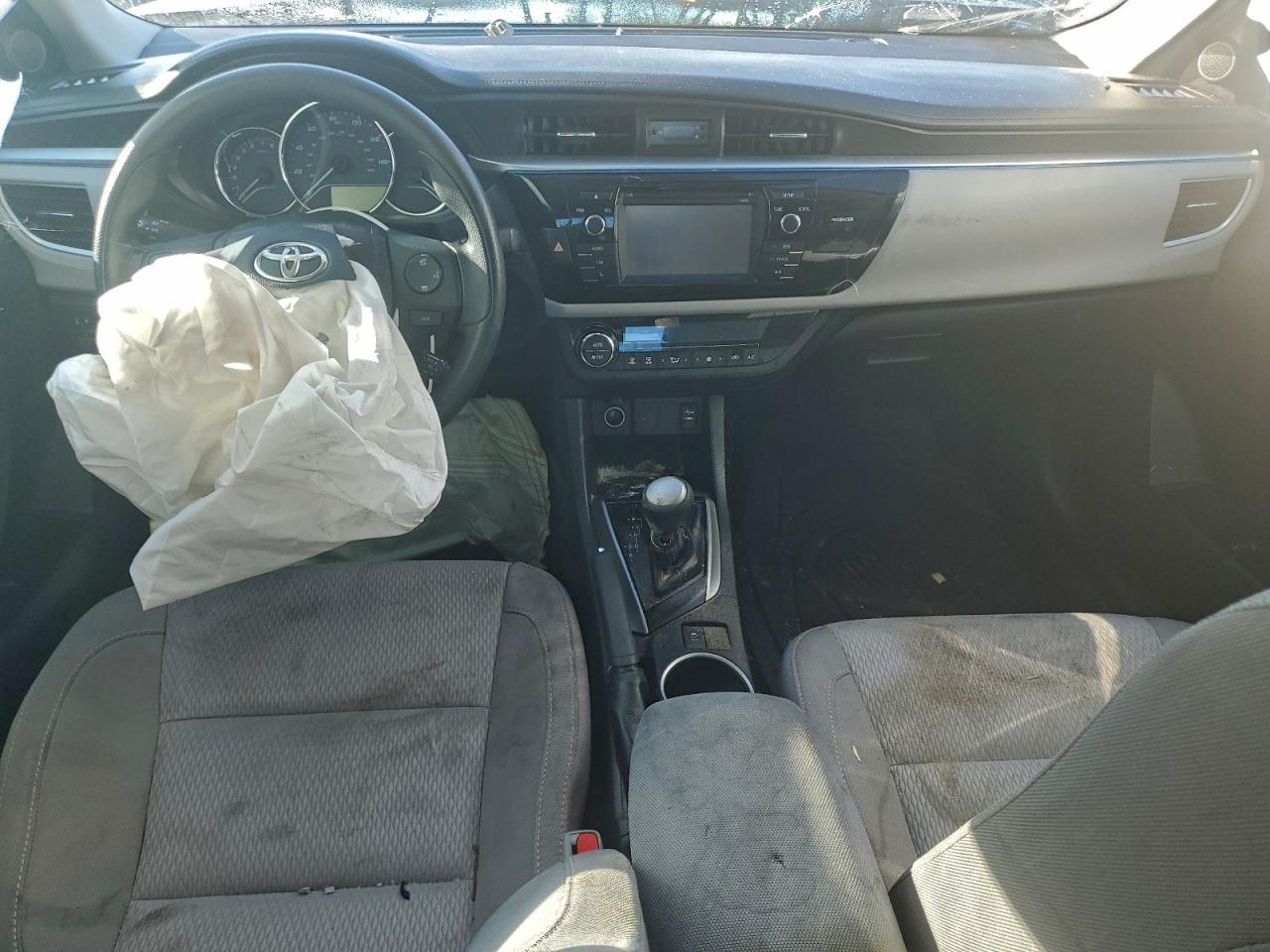 2015 TOYOTA COROLLA