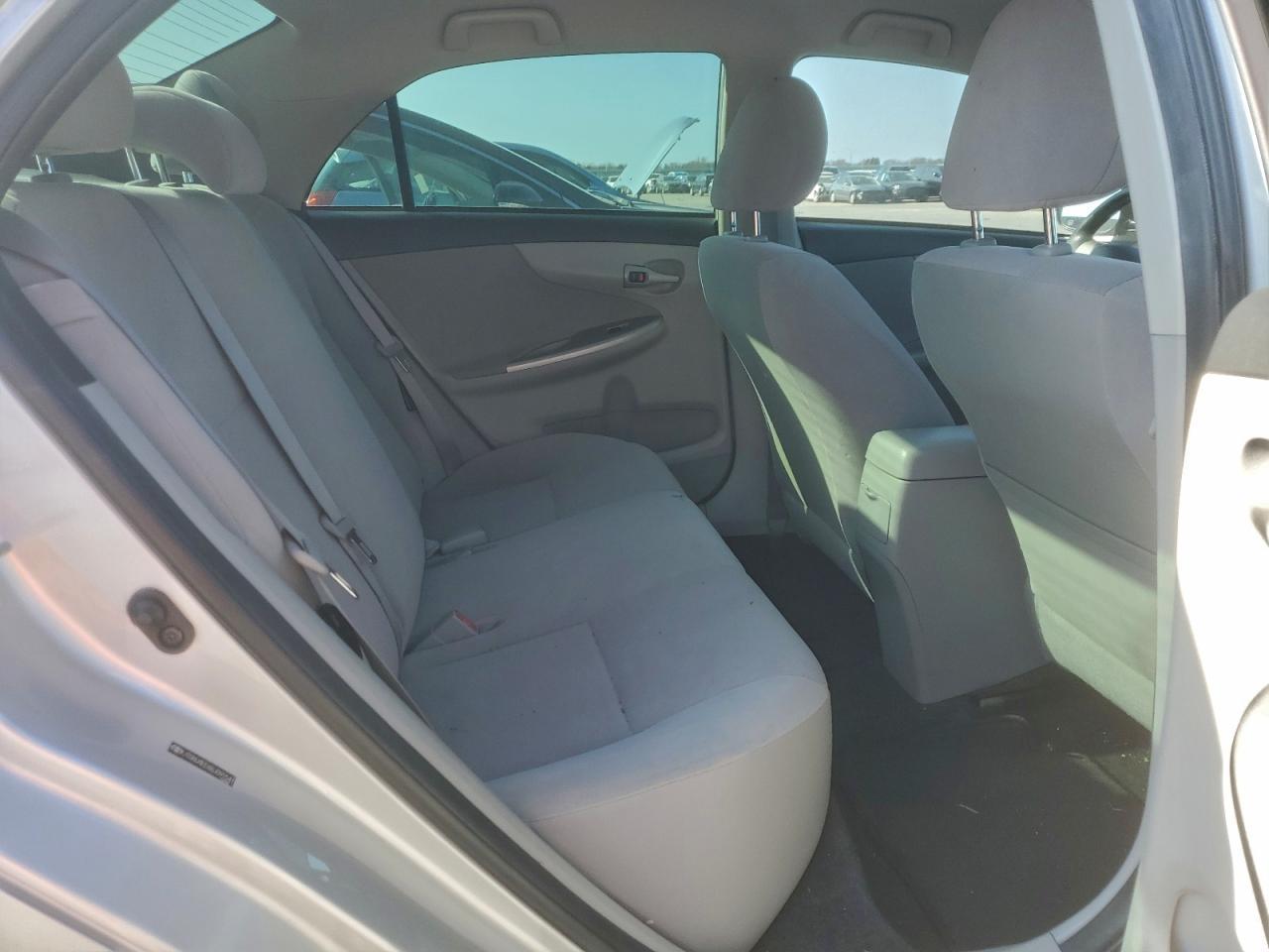 2011 TOYOTA COROLLA