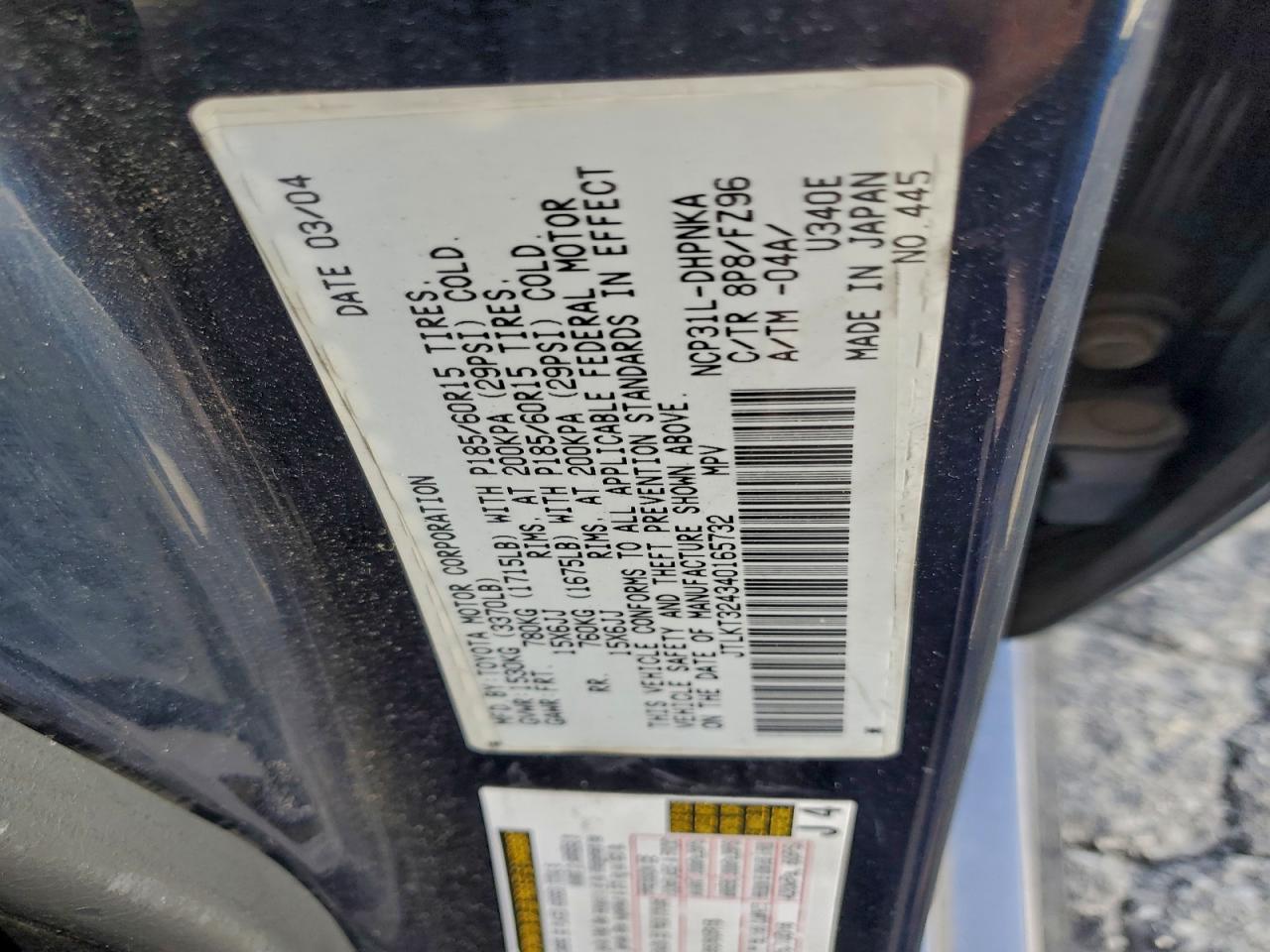 2004 TOYOTA SCION