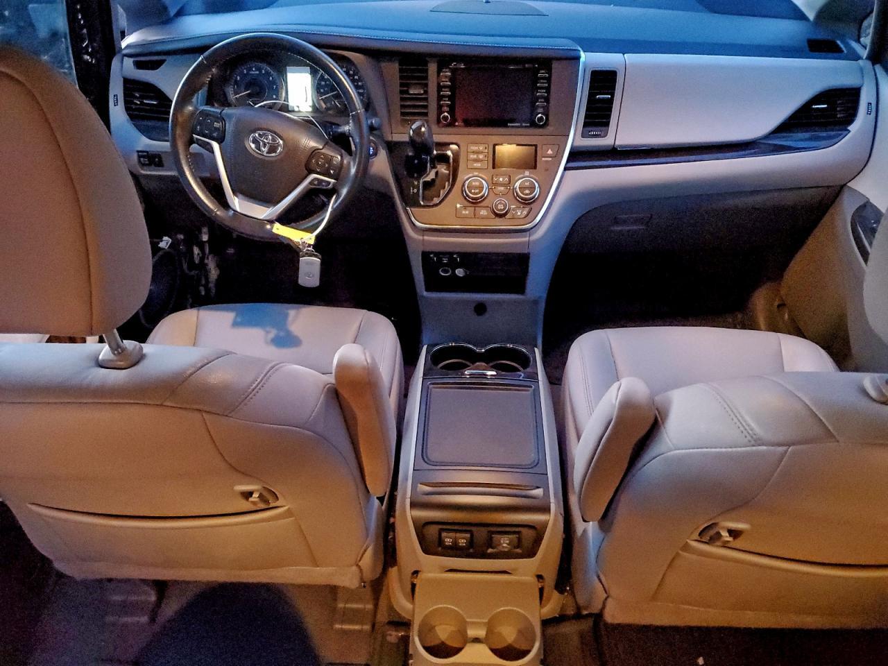 2019 TOYOTA SIENNA